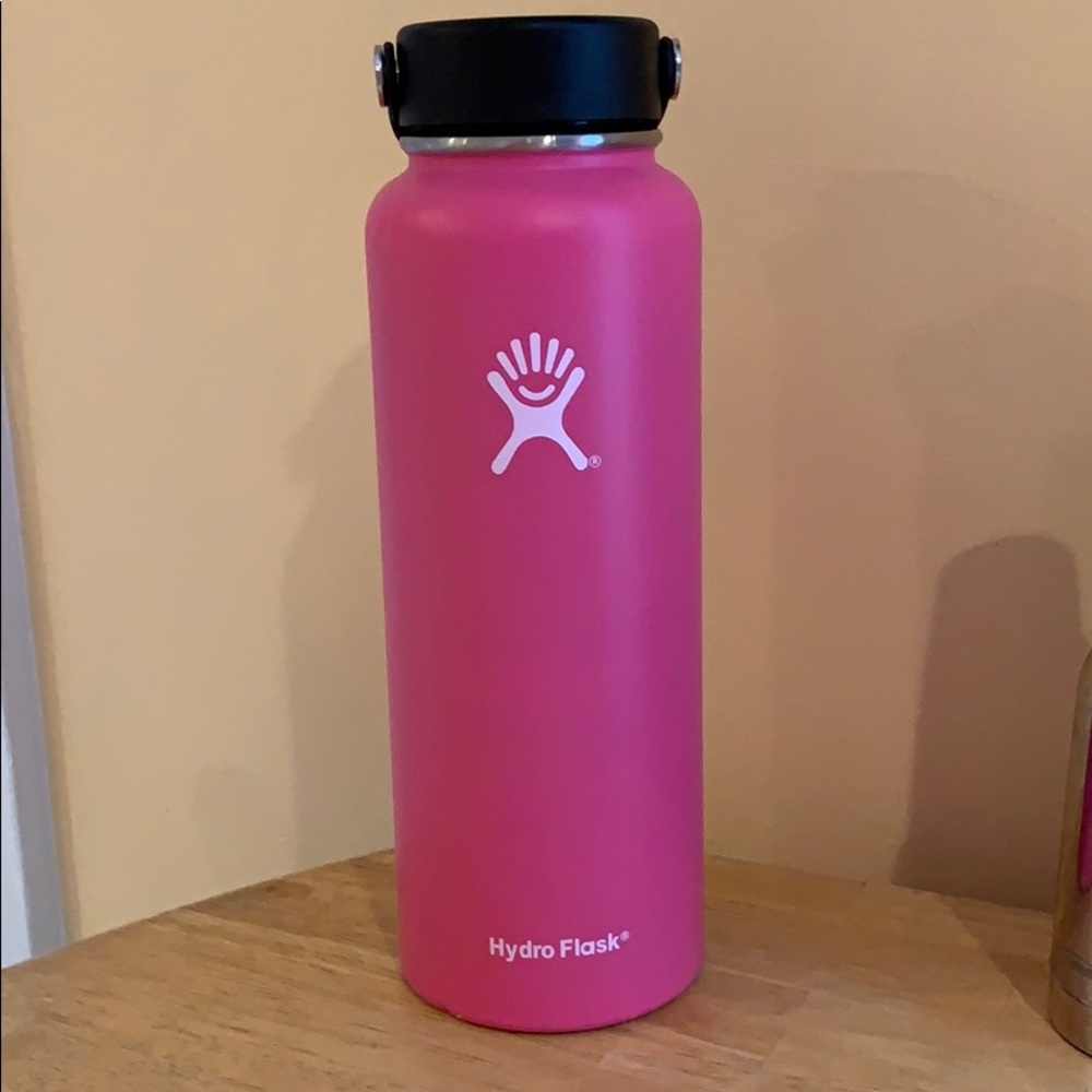 Hydro Flask 40 oz water bottle